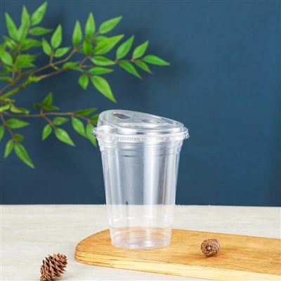 Gumbazli qopqoqli 16 oz plastik stakan